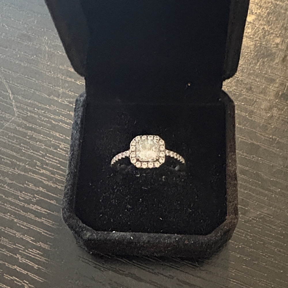 Silver ring wedding ring CZ Stones size 8